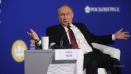 Russia may default as G7 leaders plan more sanctions.